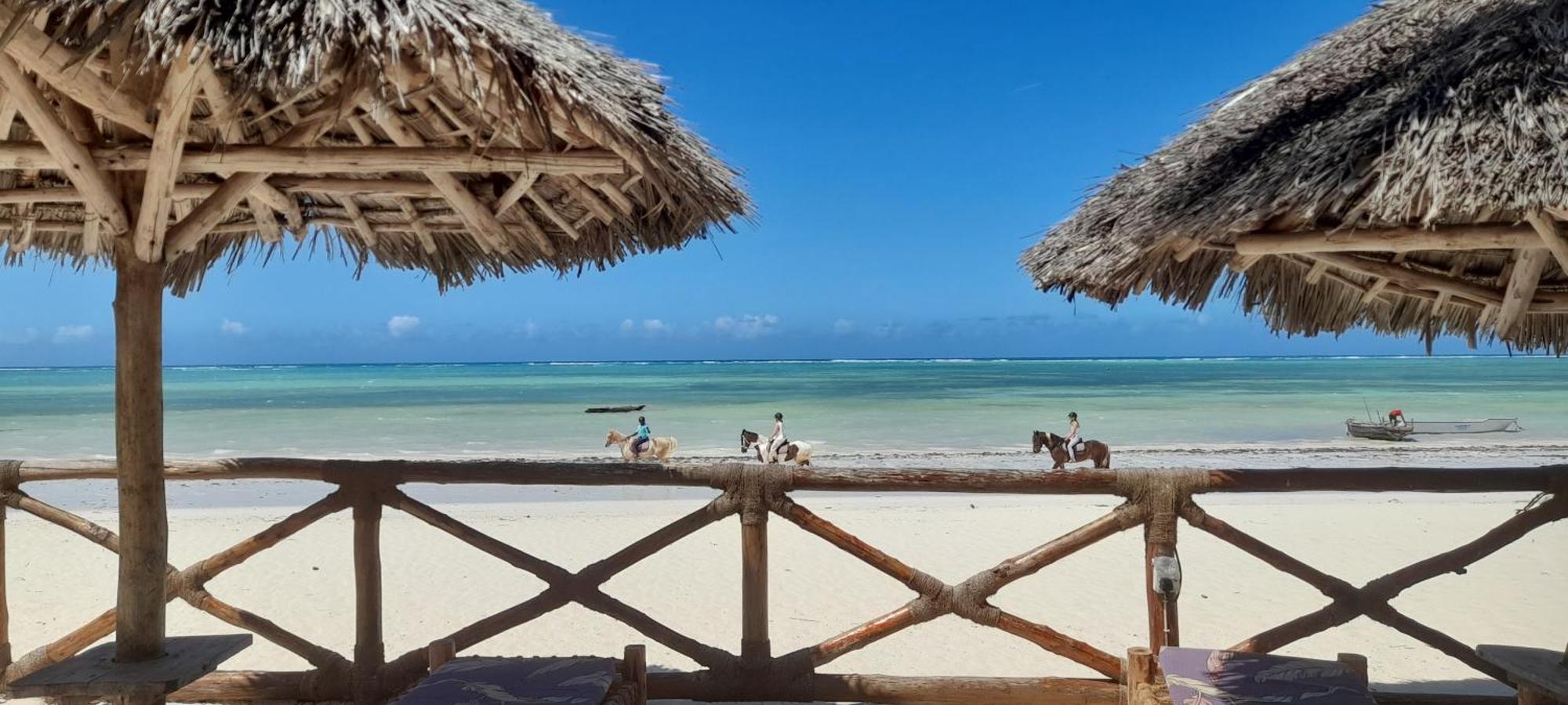 Sands Inn Hotel بواني ماكهانجاني المظهر الخارجي الصورة