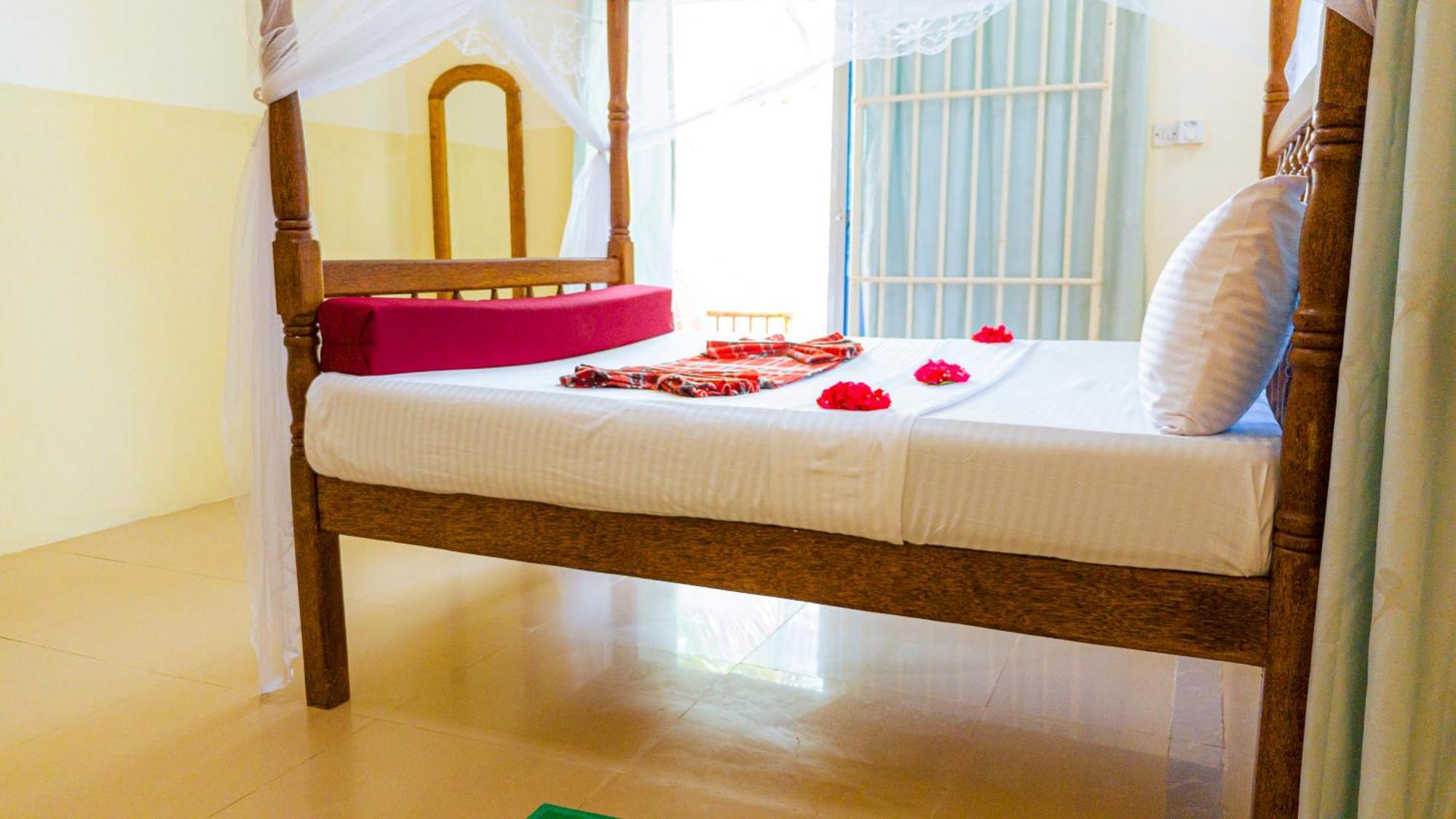 Sands Inn Hotel بواني ماكهانجاني المظهر الخارجي الصورة